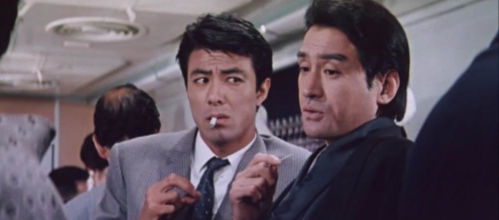 足にさわった女の画像