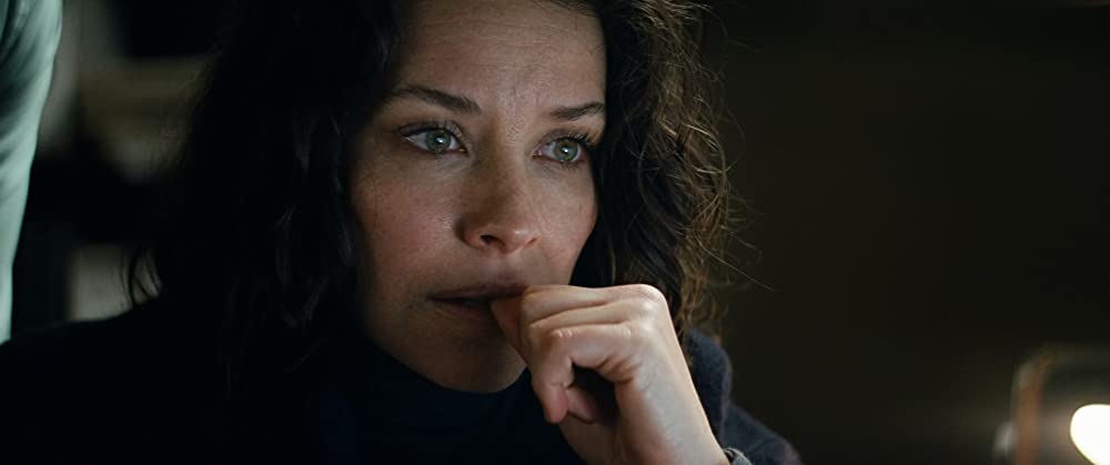 「クライシス」エバンジェリン・リリーの画像