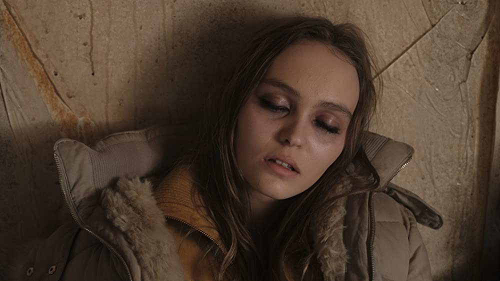 「クライシス」Lily-Rose Deppの画像