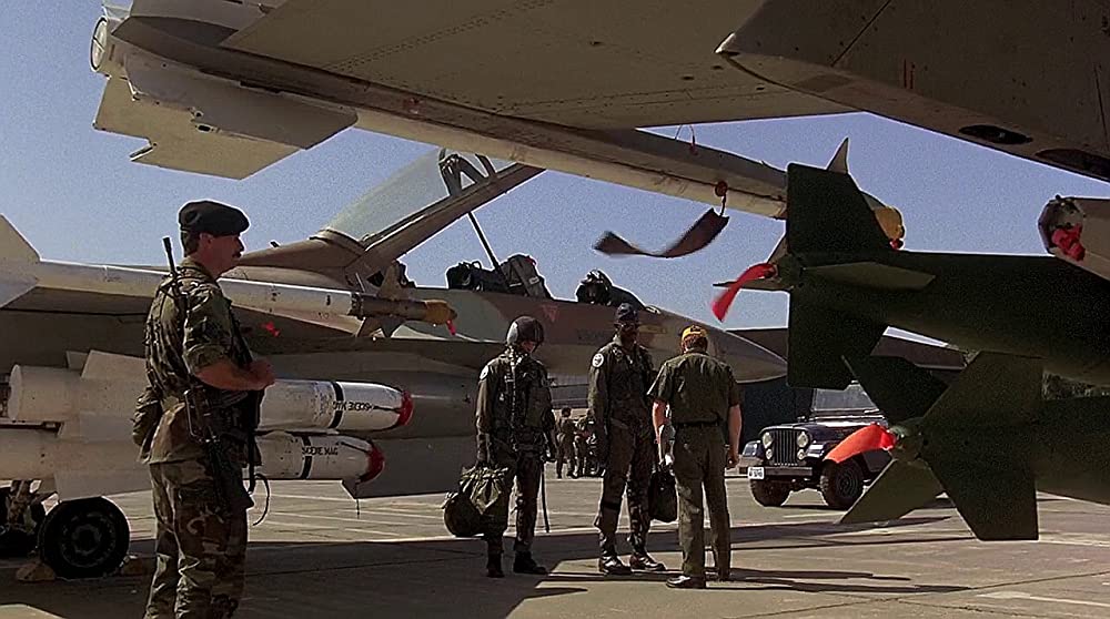 アイアンイーグル4の画像