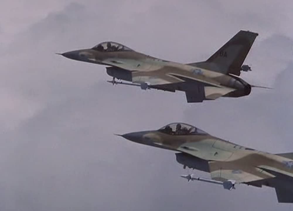 アイアンイーグル4の画像