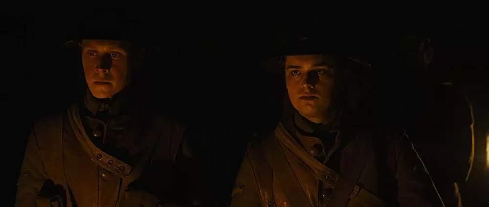 「1917 命をかけた伝令」ジョージ・マッケイ & ディーン＝チャールズ・チャップマンの画像