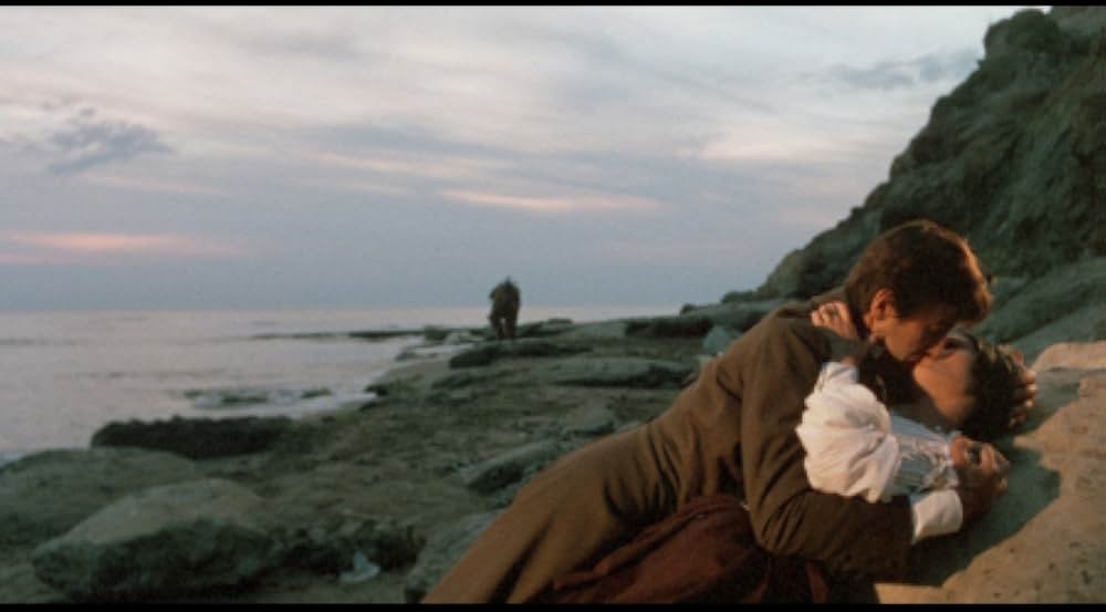 白い肌に狂う鞭の画像