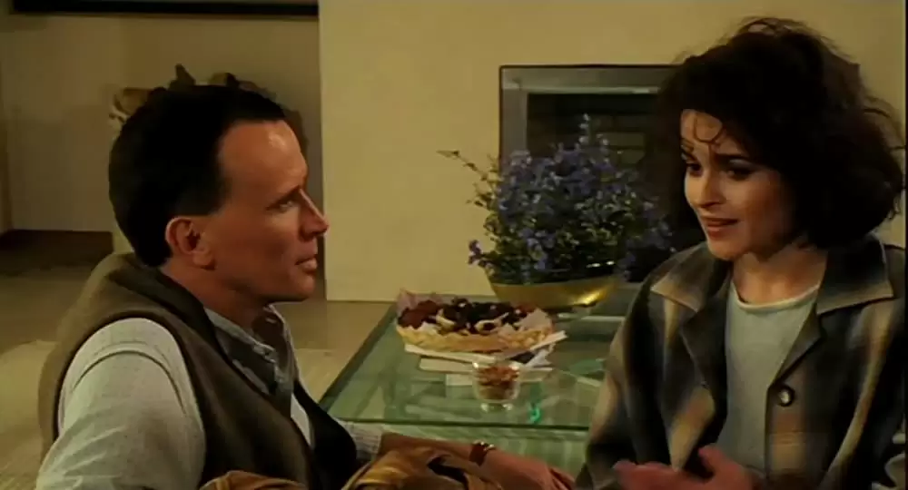 「誘惑のアフロディーテ」ヘレナ・ボナム・カーター & ピーター・ウェラーの画像