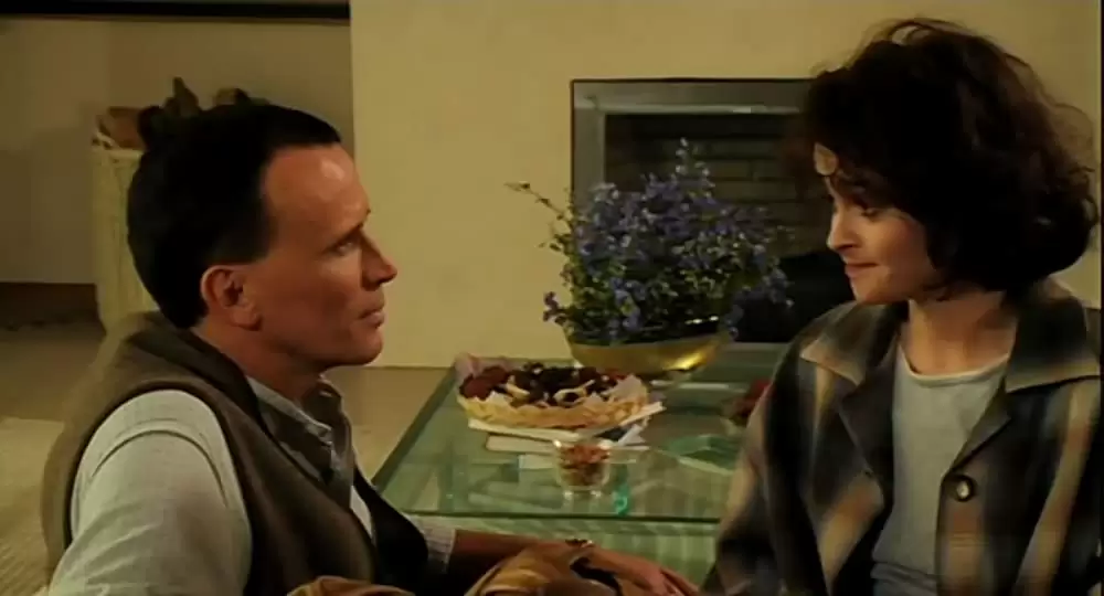 「誘惑のアフロディーテ」ヘレナ・ボナム・カーター & ピーター・ウェラーの画像