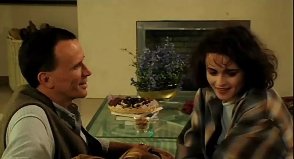 「誘惑のアフロディーテ」ヘレナ・ボナム・カーター & ピーター・ウェラーの画像