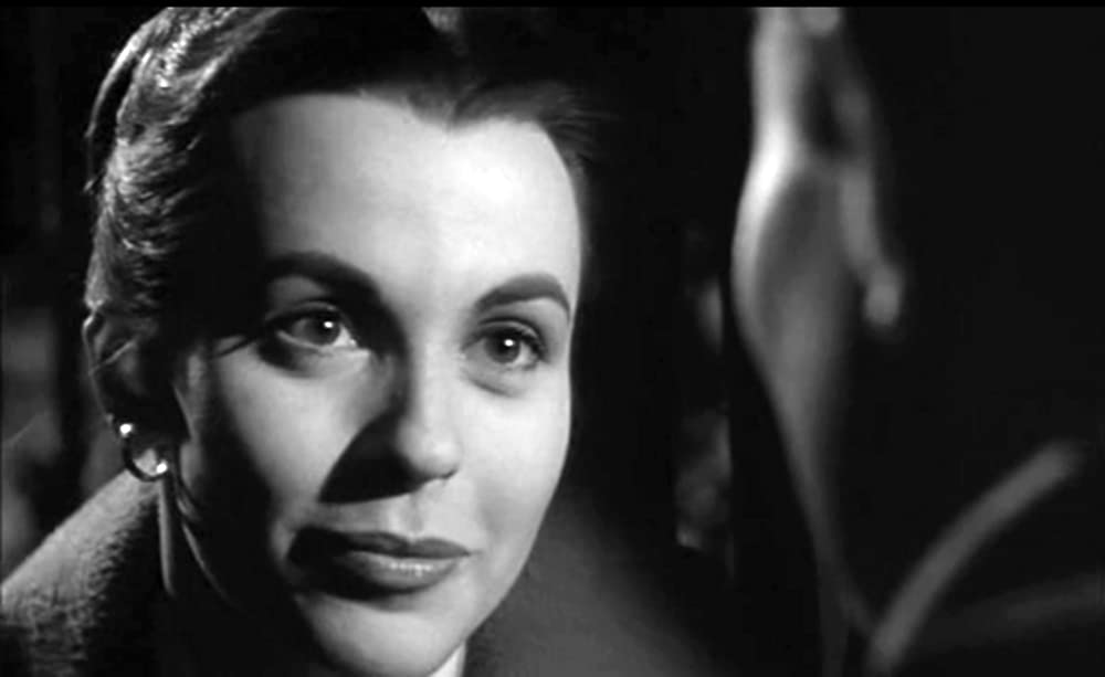 「二つの世界の男」クレア・ブルームの画像