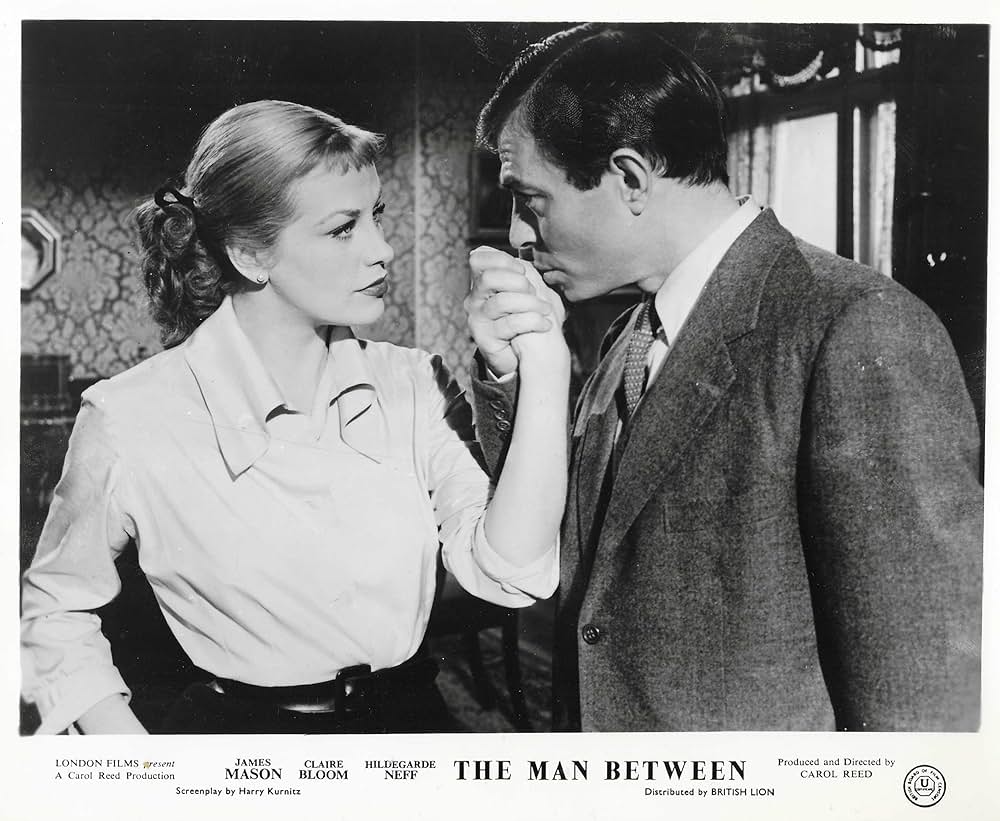 「二つの世界の男」の画像