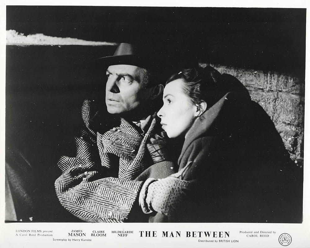 「二つの世界の男」の画像