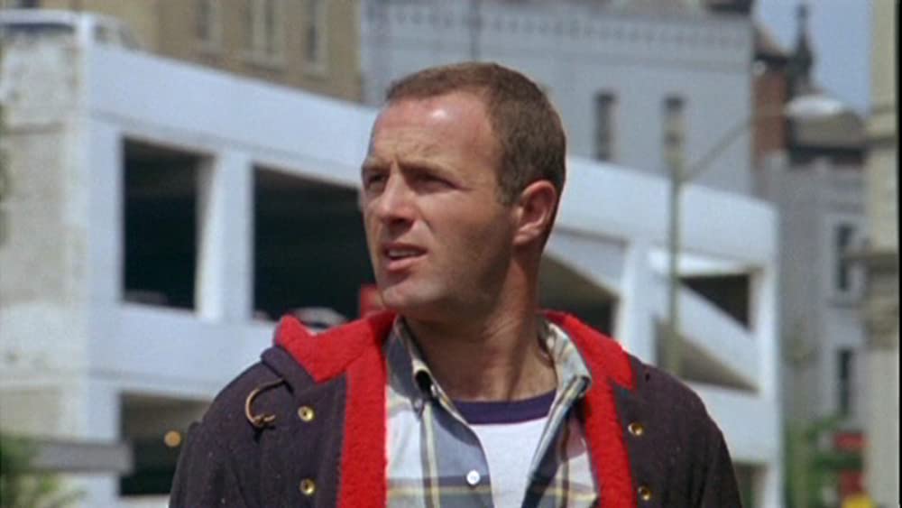 「雨のなかの女」ジェームズ・カーンの画像