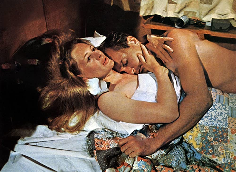 「雨のなかの女」ロバート・デュバル & シャーリー・ナイトの画像