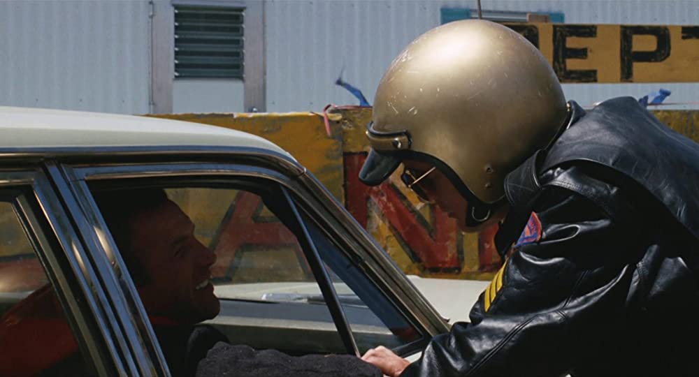 雨のなかの女の画像