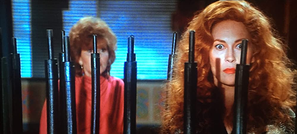 「スーパーガール」フェイ・ダナウェイ & ブレンダ・バッカロの画像