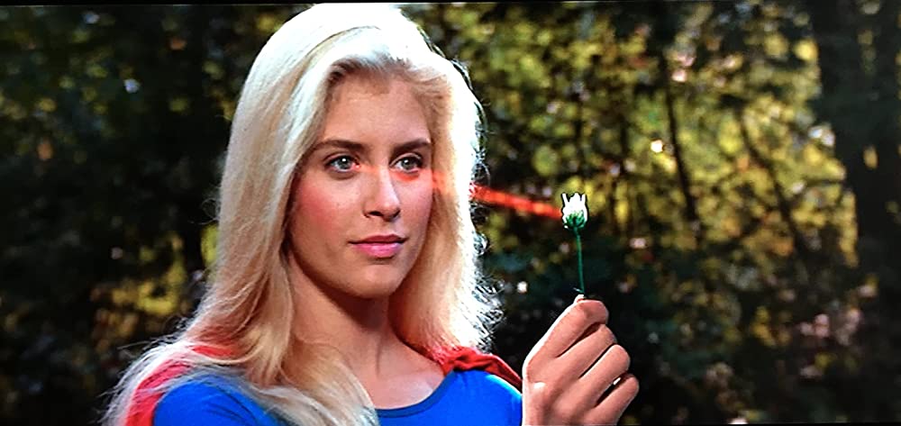 「スーパーガール」ヘレン・スレイターの画像