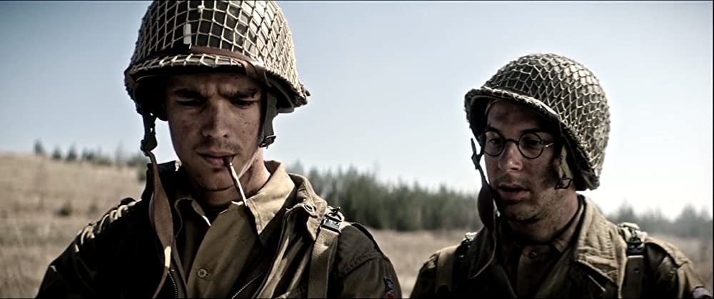 「ヘル・フィールド ナチスの戦城」スカイラー・アスティン & ブレントン・スウェイツの画像