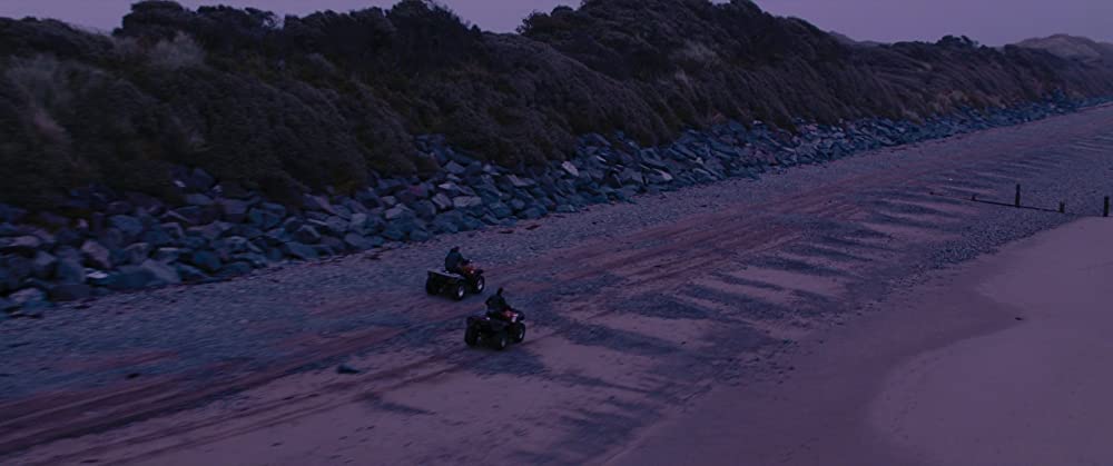 スティールワールドの画像