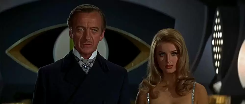 「007/カジノ・ロワイヤル（1967）」デビッド・ニーブン & バーバラ・ブーシェの画像