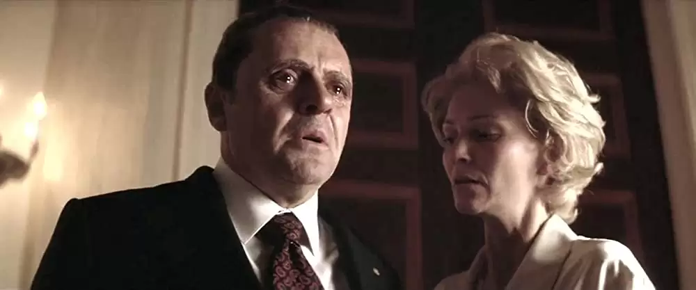 「ニクソン」アンソニー・ホプキンス & ジョアン・アレンの画像