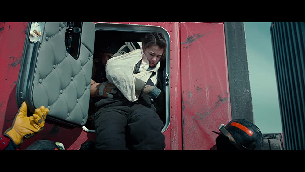 「アイス・ロード」Amber Midthunderの画像