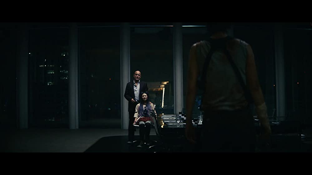 「ケイト」ウッディ・ハレルソン & メアリー・エリザベス・ウィンステッド & ミク・マルティノーの画像