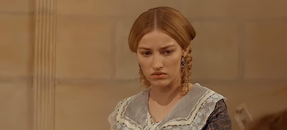 従妹ベットの画像