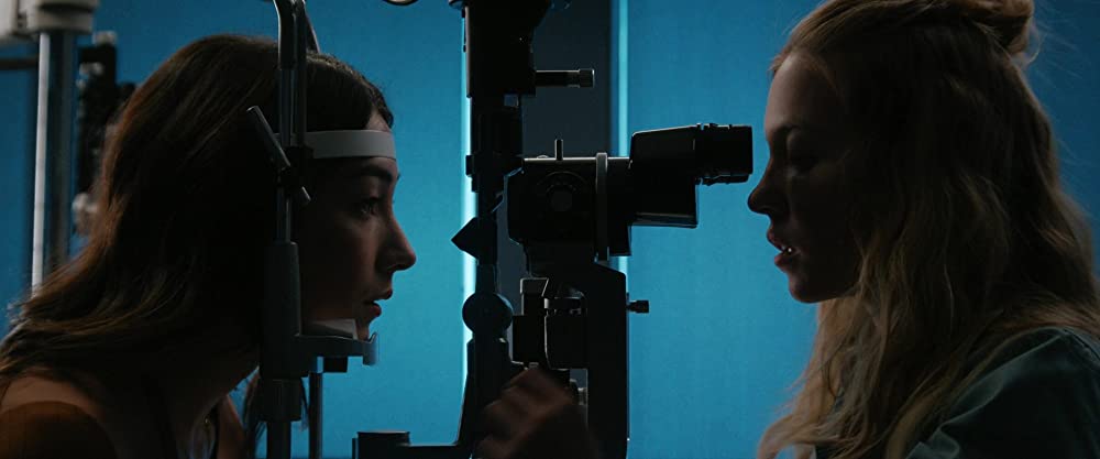 「観察者」シドニー・スウィーニー & ナターシャ・リュー・ボルディッゾの画像