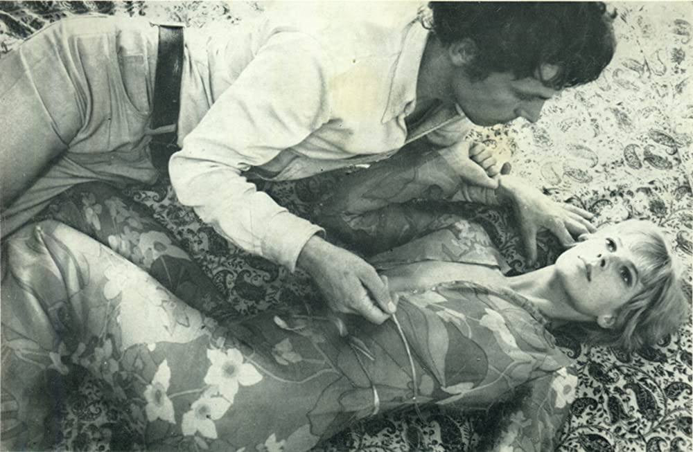 MORE モアの画像