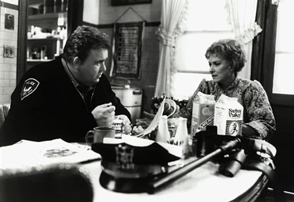「オンリー・ザ・ロンリー」モーリン・オハラ & ジョン・キャンディの画像