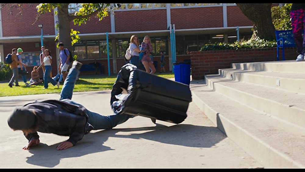 ヒーズ・オール・ザットの画像