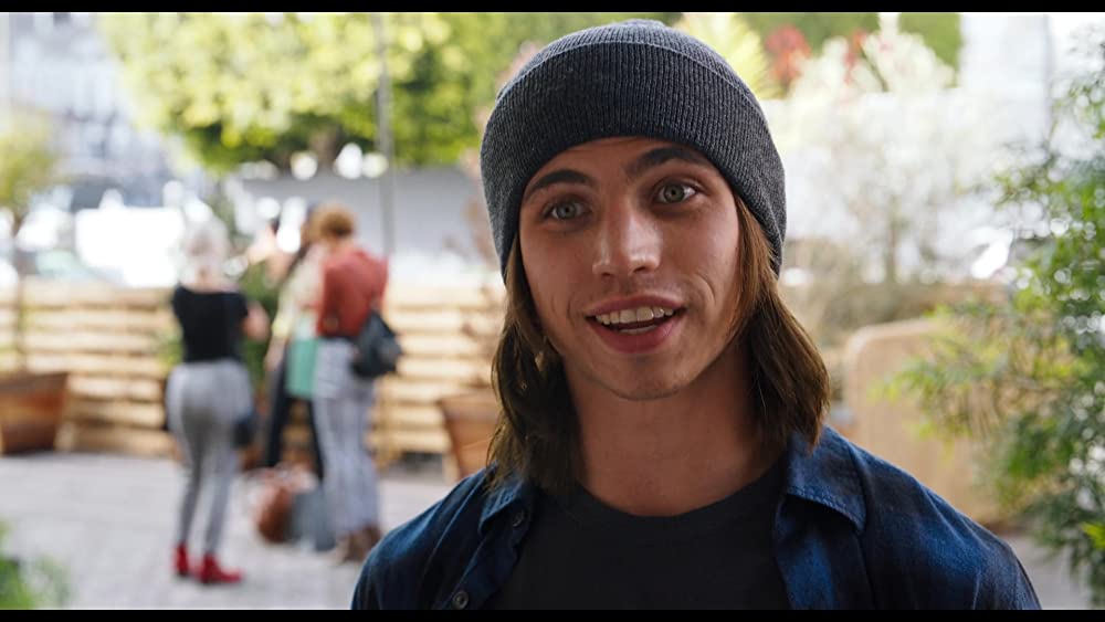 ヒーズ・オール・ザットの画像