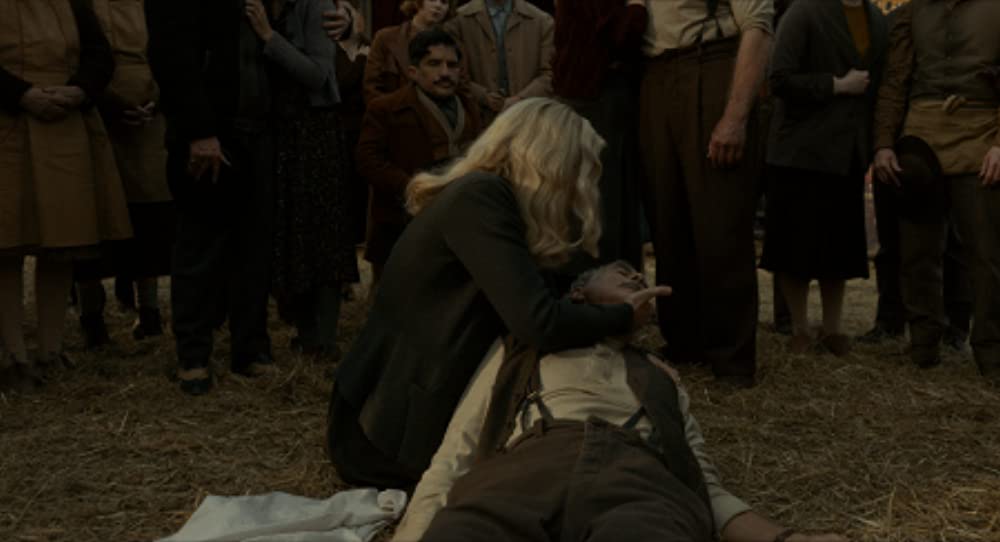 「ナイトメア・アリー」デビッド・ストラザーン & トニ・コレットの画像