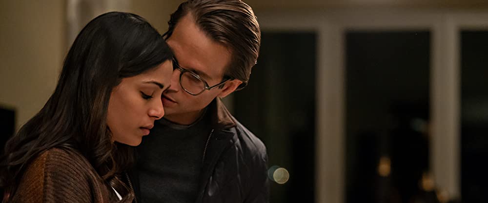 「イントルージョン 侵入」ローガン・マーシャル＝グリーン & フリーダ・ピントの画像