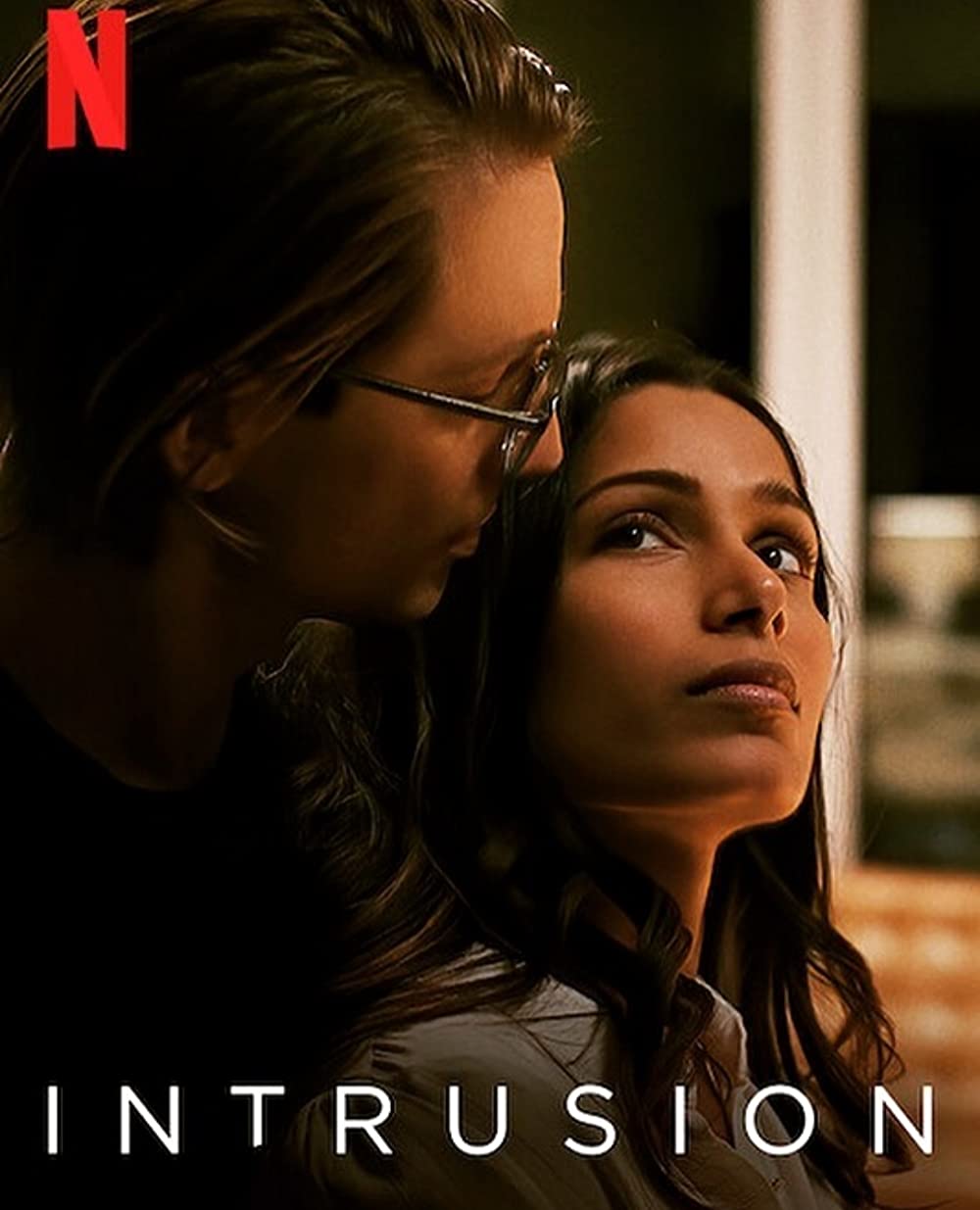 「イントルージョン 侵入」ローガン・マーシャル＝グリーン & フリーダ・ピントの画像