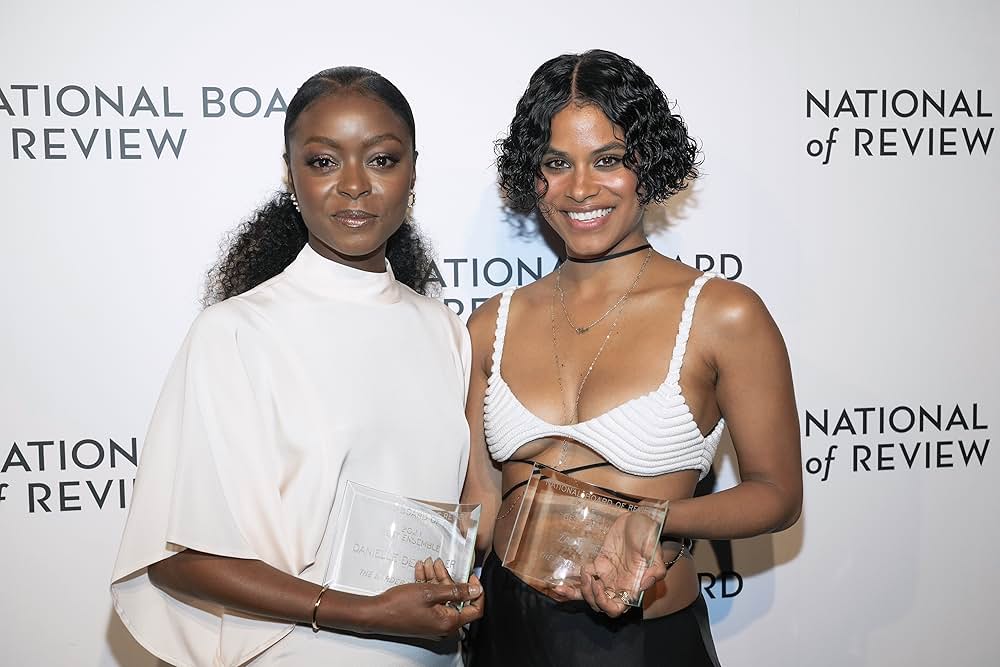 「ザ・ハーダー・ゼイ・フォール 報復の荒野」の画像