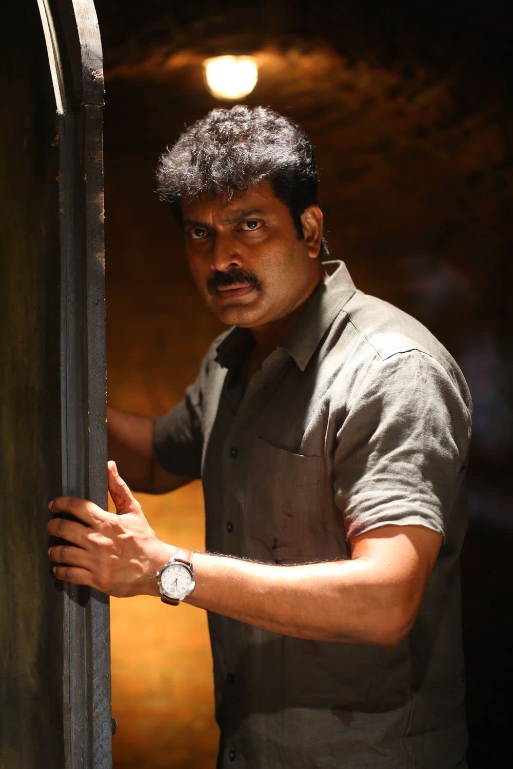 囚人ディリの画像