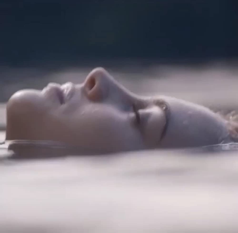 「アフター」ジョセフィン・ラングフォードの画像