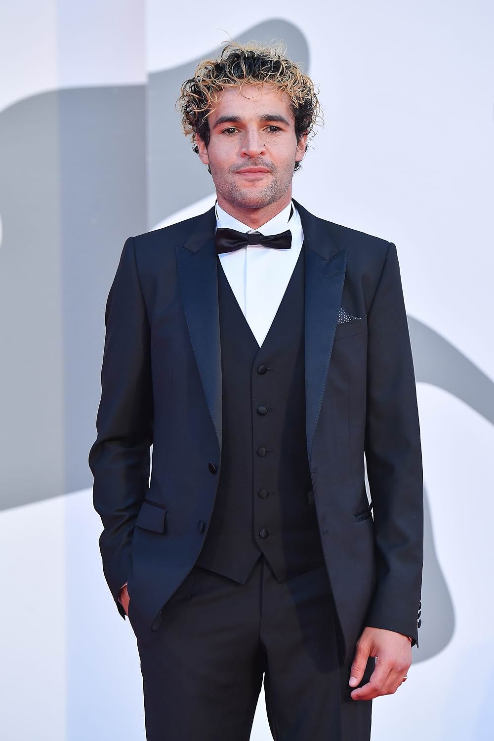 ワールド・トゥ・カム 彼女たちの夜明けの画像