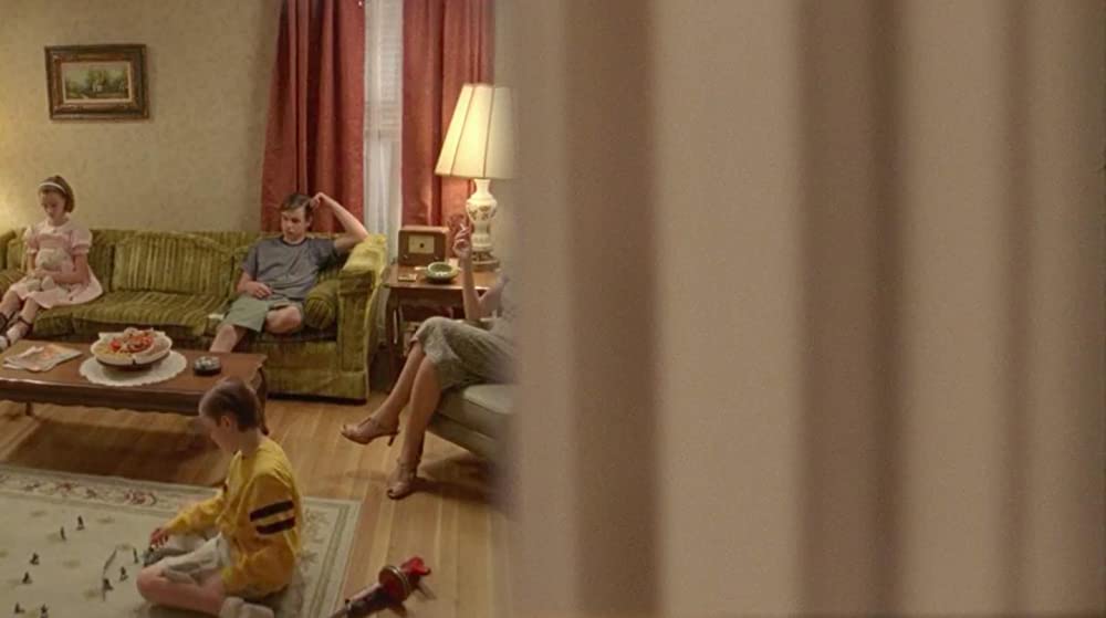 隣の家の少女の画像