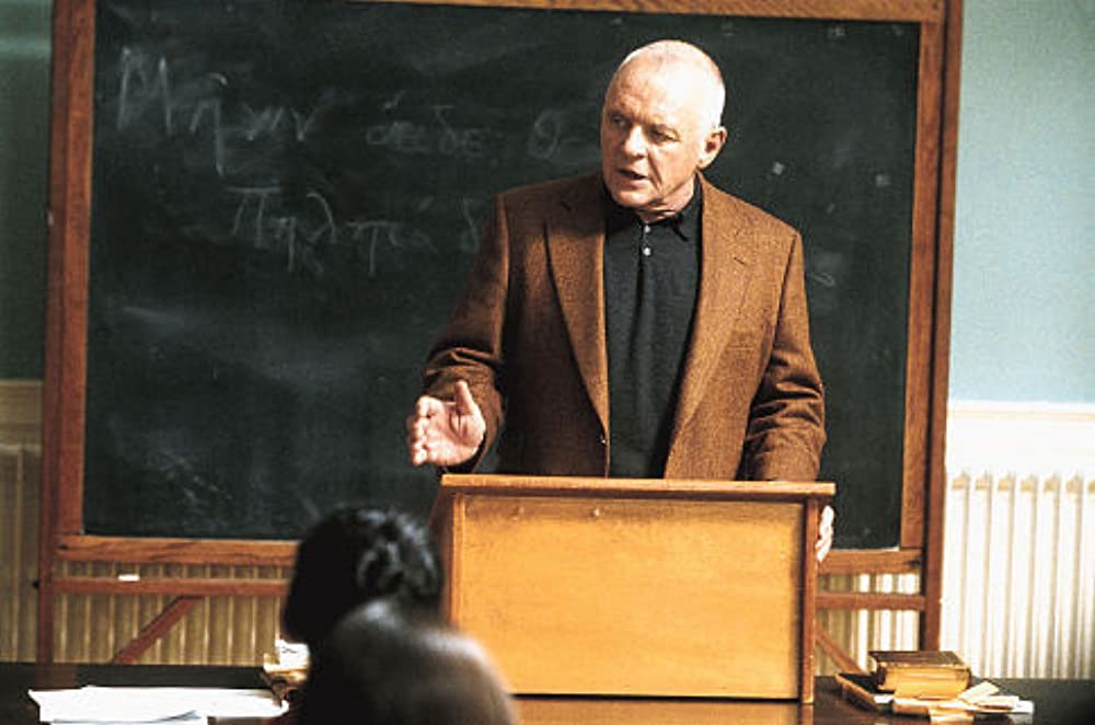 白いカラスの画像