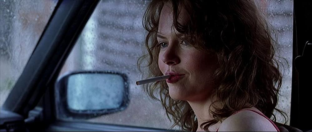 白いカラスの画像