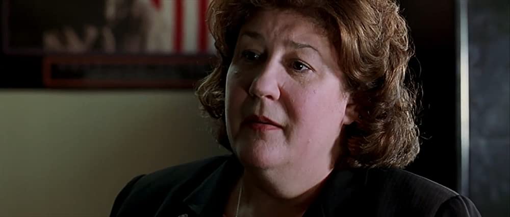 白いカラスの画像