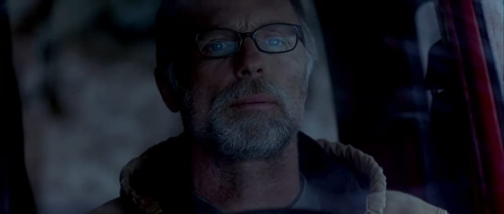 白いカラスの画像