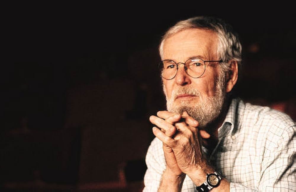 白いカラスの画像