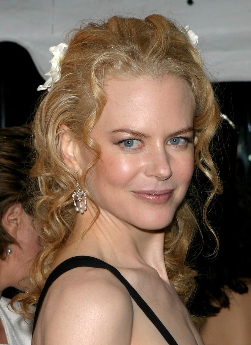 白いカラスの画像