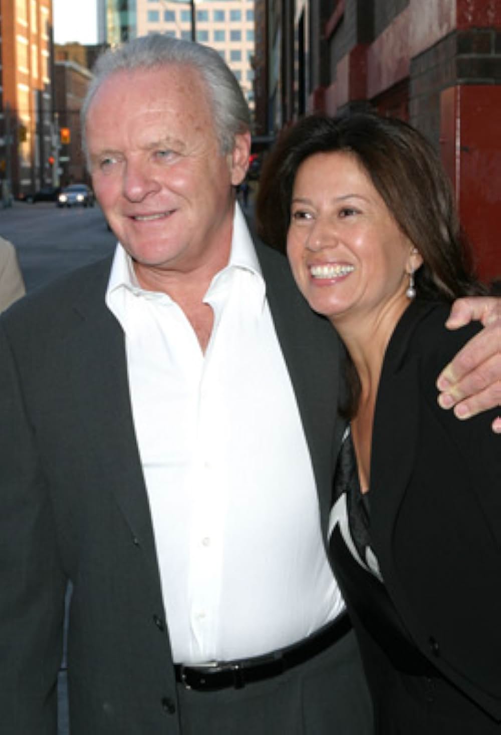 白いカラスの画像