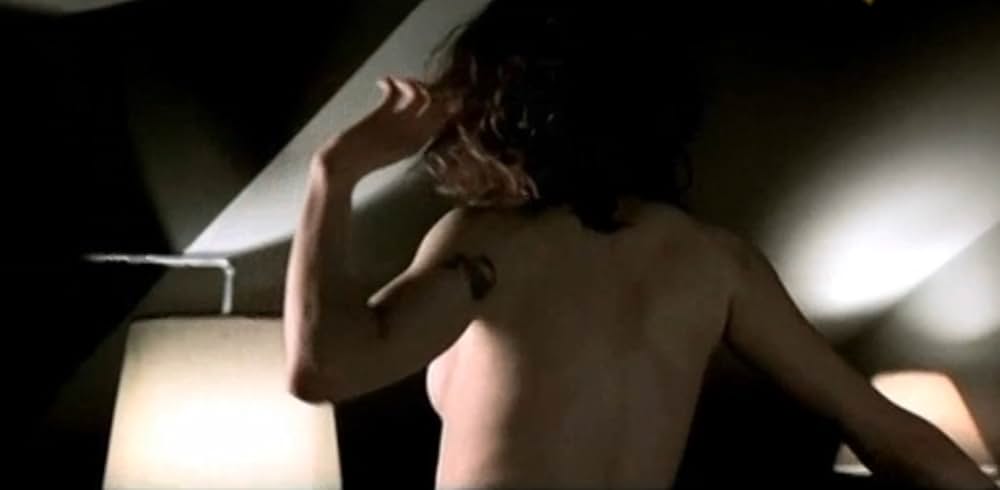 白いカラスの画像