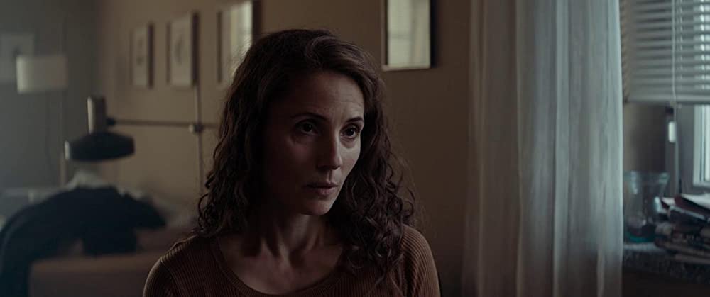 「スーサイド・ツーリスト 囚われの旅行者」ツバ・ノボトニーの画像