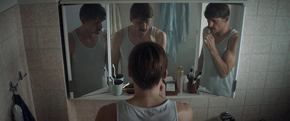 スーサイド・ツーリスト 囚われの旅行者の画像