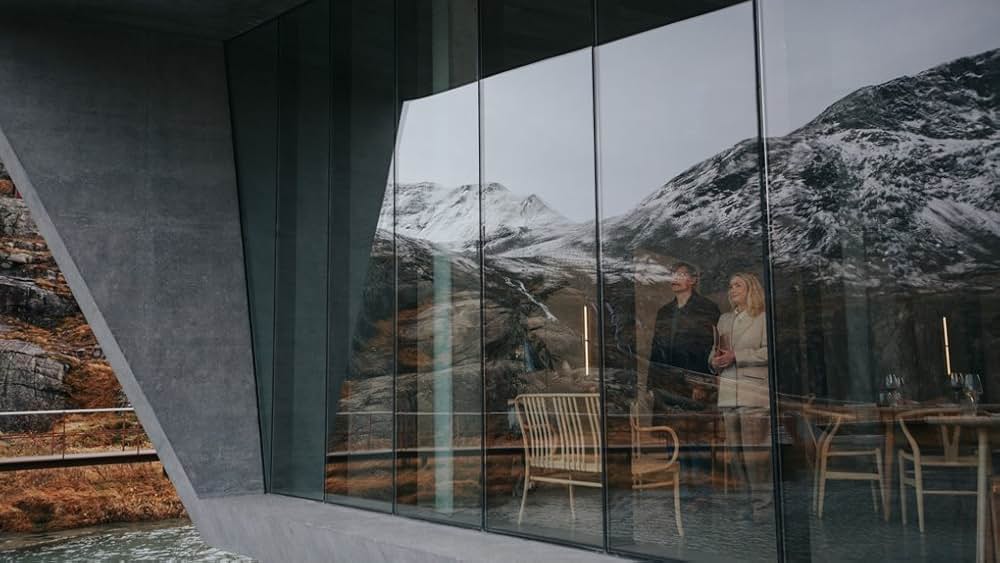 スーサイド・ツーリスト 囚われの旅行者の画像