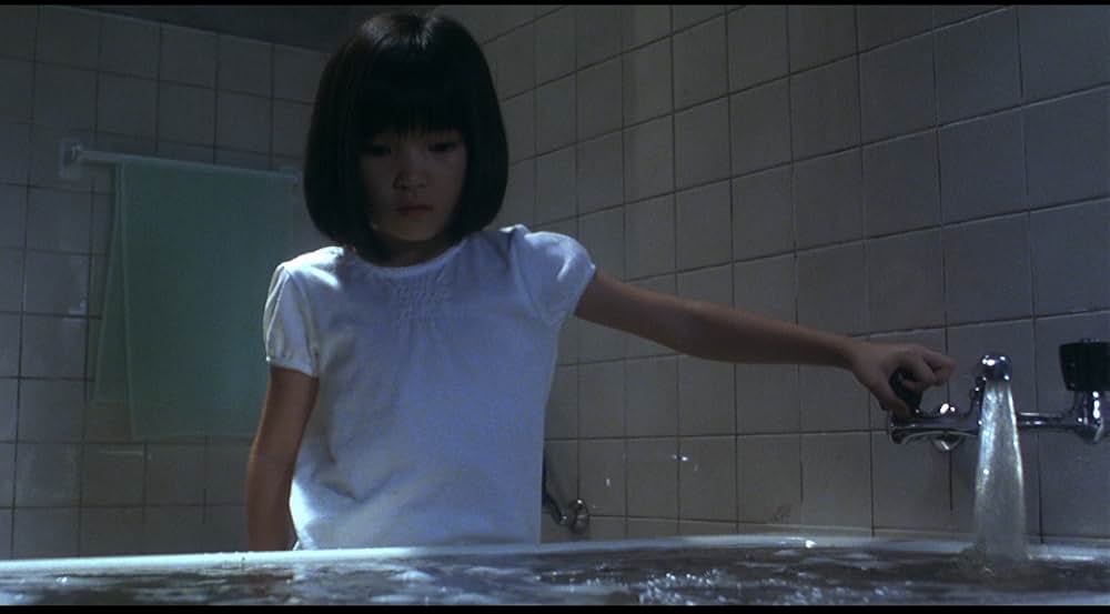 「仄暗い水の底から」の画像